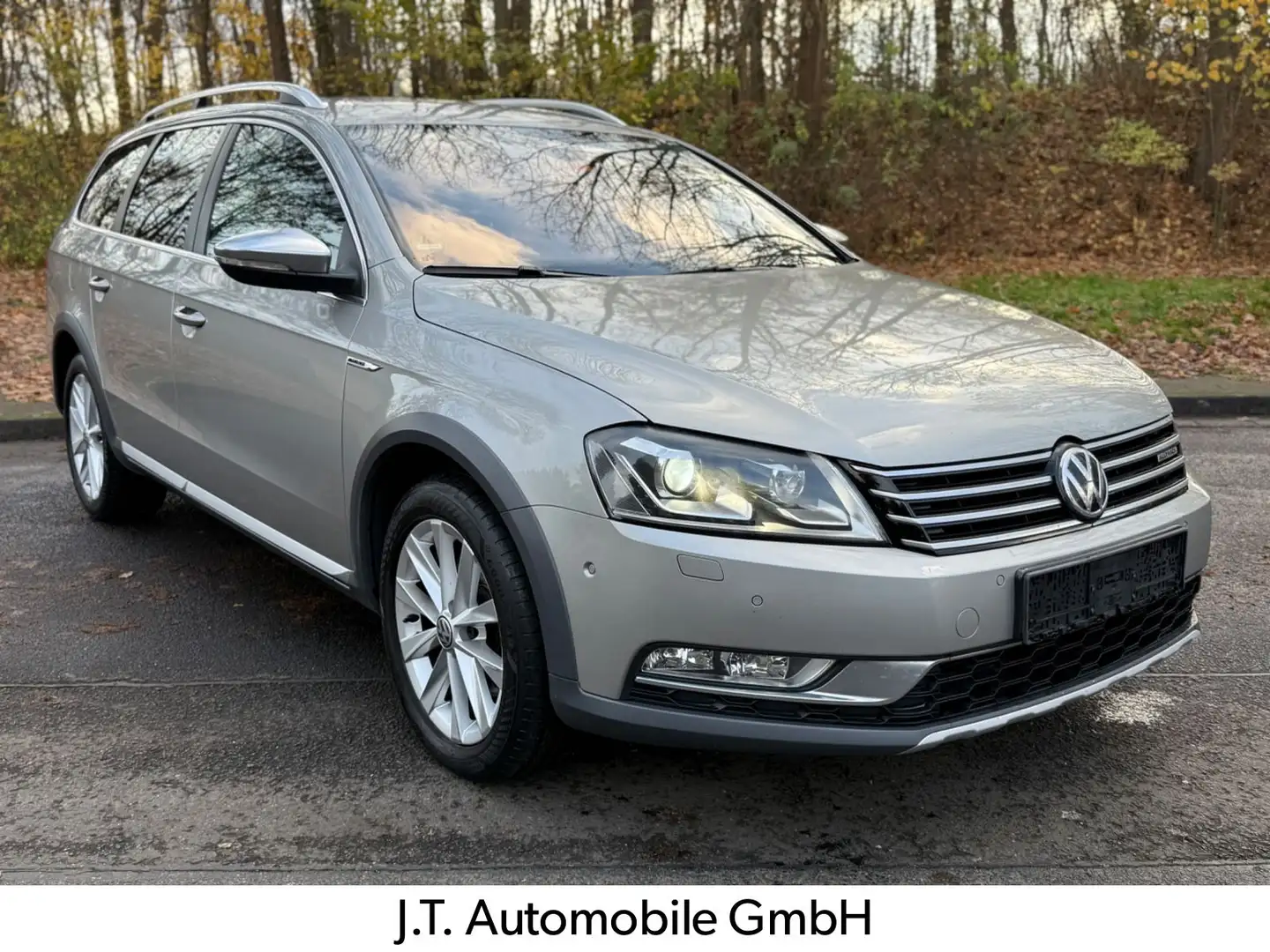 Volkswagen Passat Alltrack Variant Basis BMT 4Motion Silver - 1