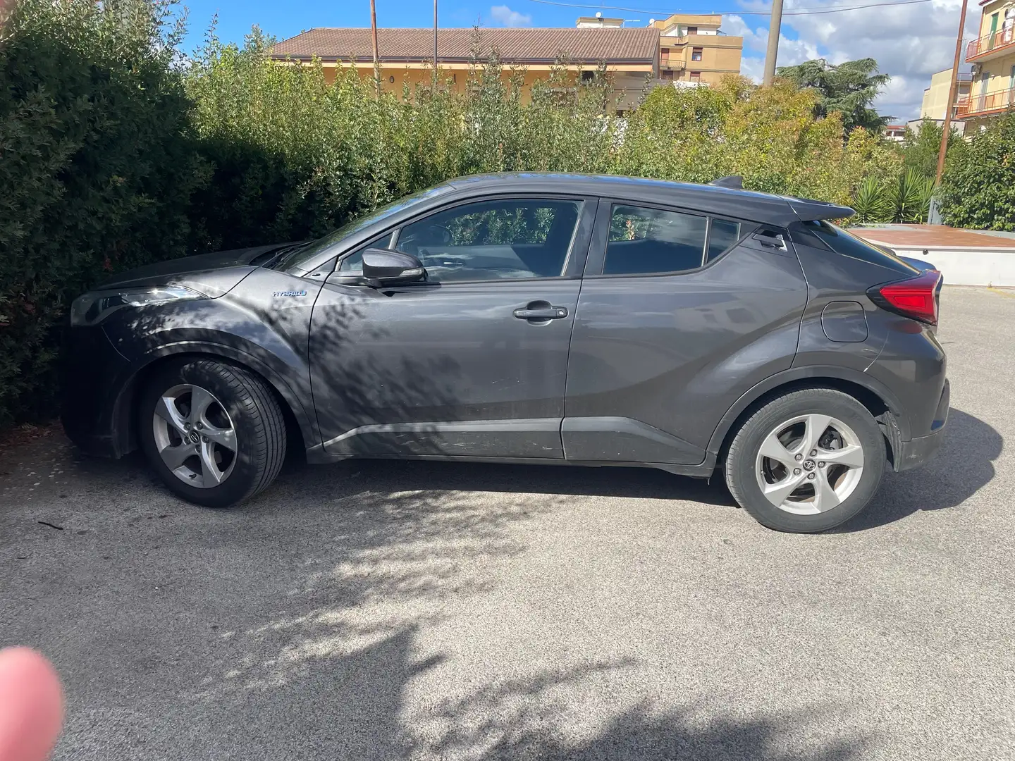 Toyota C-HR Hibrida - 2