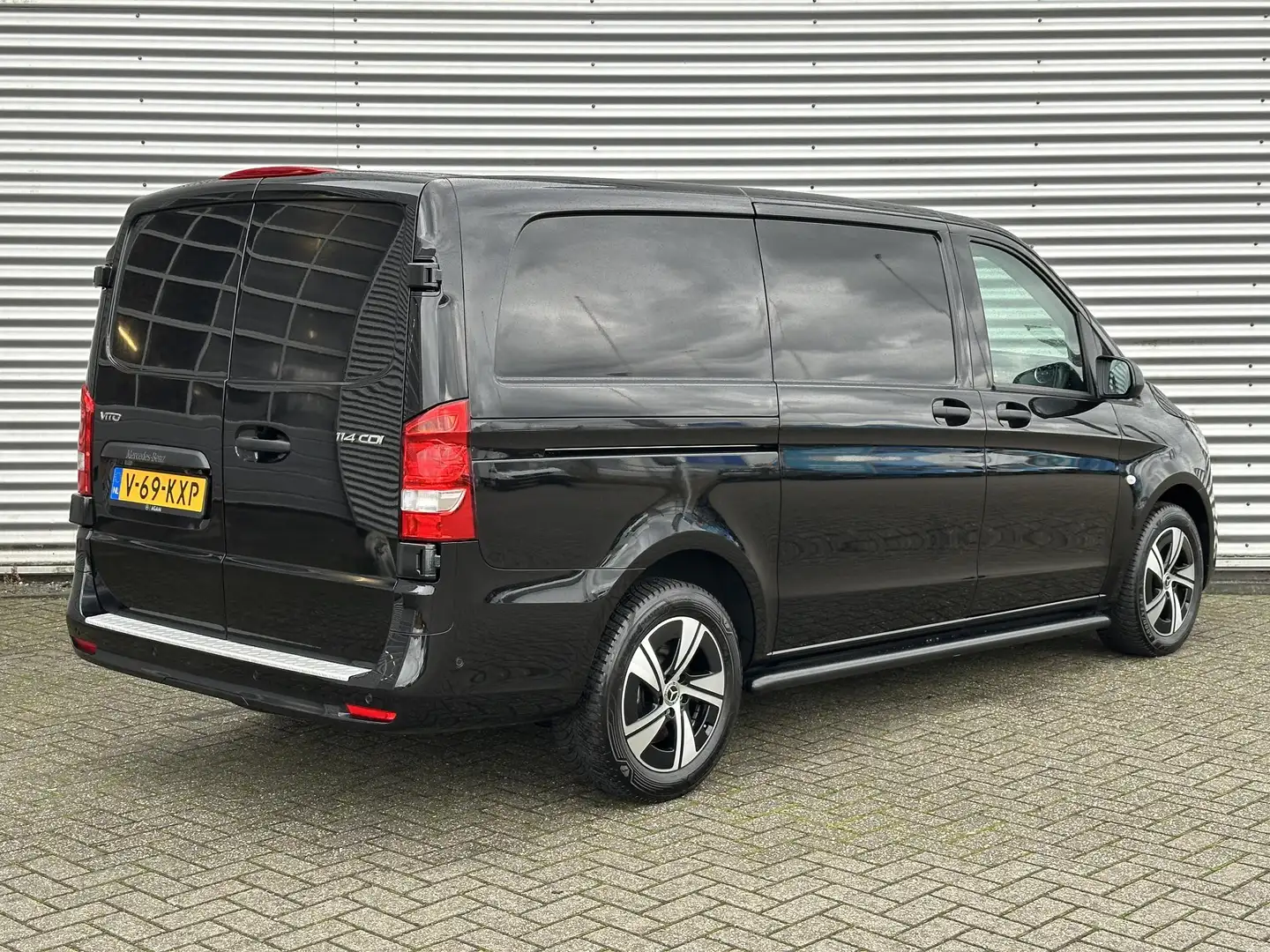 Mercedes-Benz Vito 114 CDI L2 Select Facelift Led Mbux Automaat etc ( Noir - 2