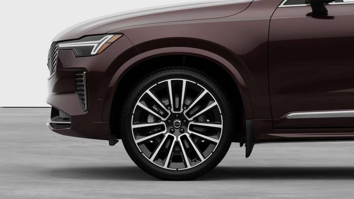 2026 Volvo XC90 B6 AWD Ultra Bright Theme 7-Seater alt 5
