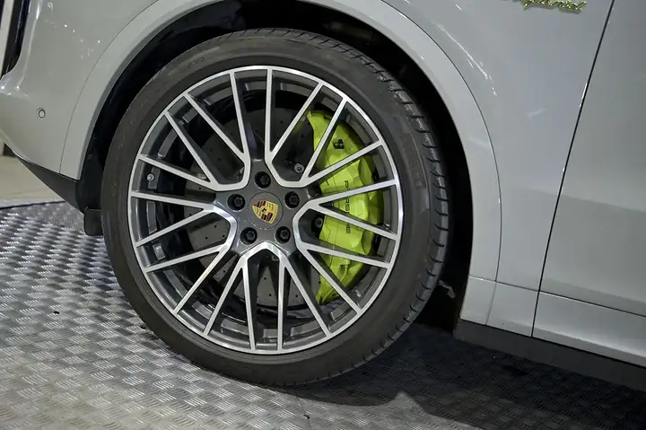 Porsche Cayenne Coupé Turbo S E-Hybrid 4.0 2022, foto 14