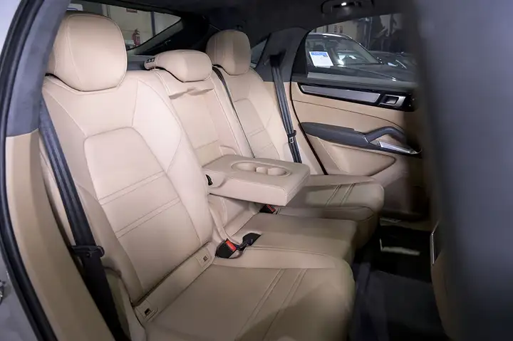 Porsche Cayenne Coupé Turbo S E-Hybrid 4.0 2022, foto 30