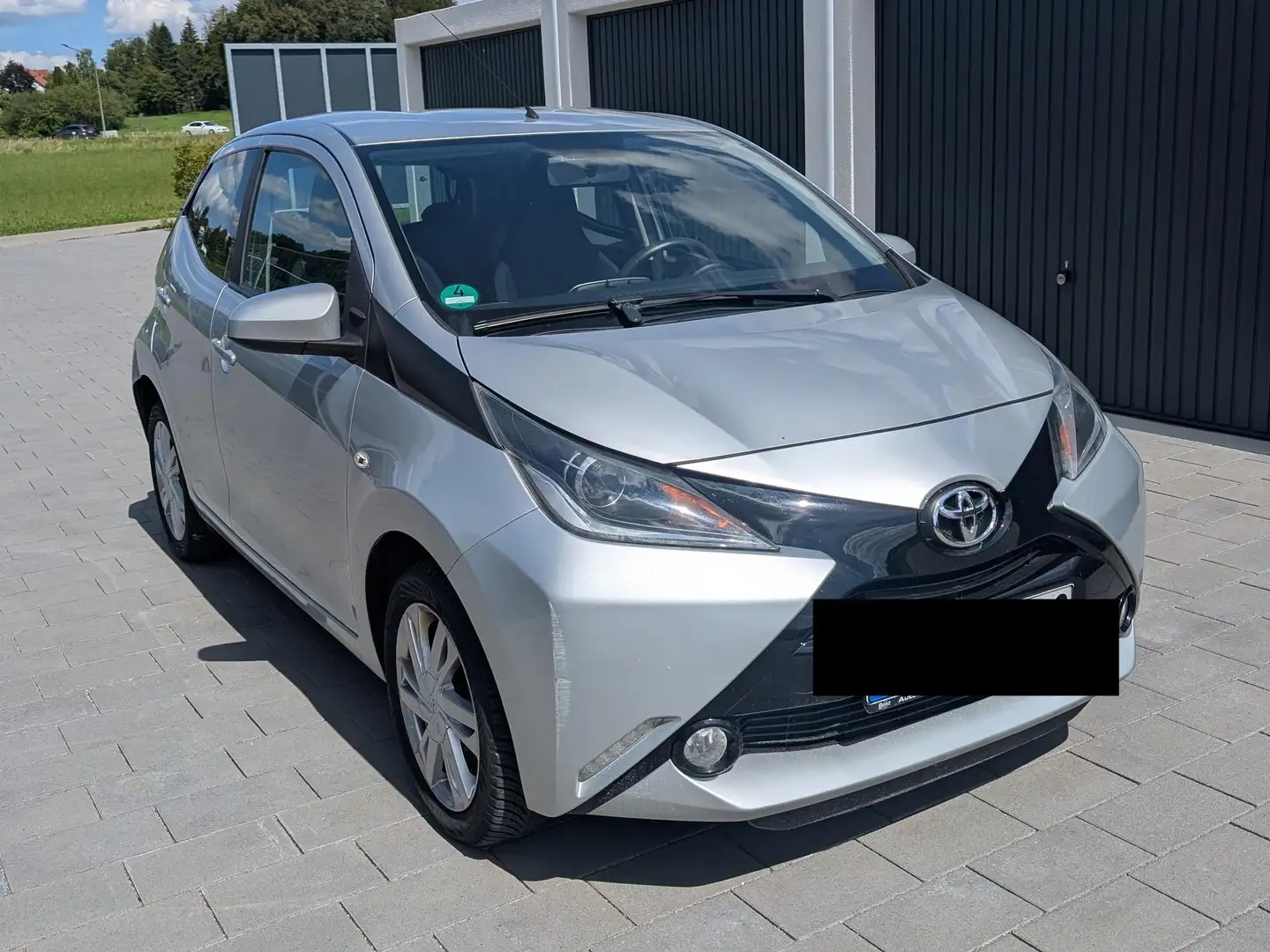 Toyota Aygo Aygo x-cite Silber - 2
