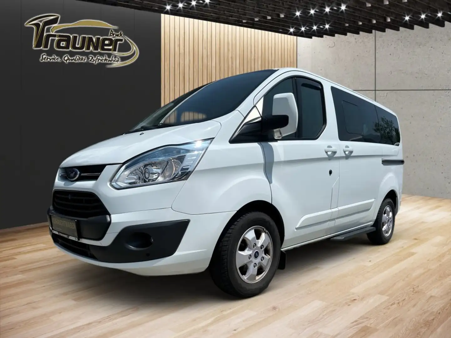 Ford Tourneo Custom 2,2 TDCI Titanium L1H1 Weiß - 1
