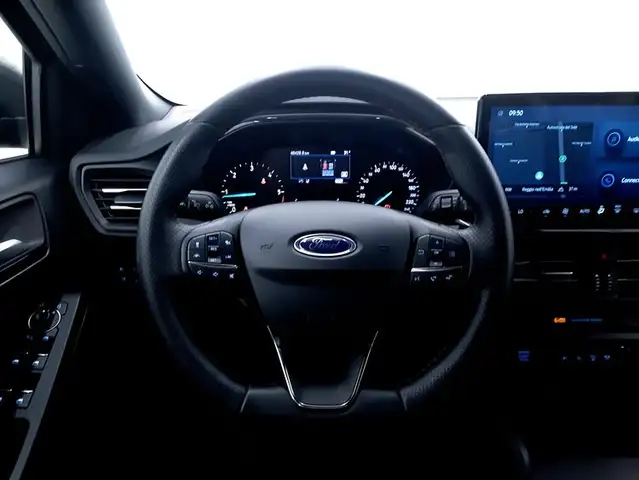 Ford Focus view 11