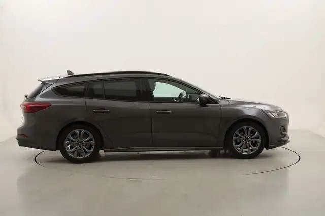 Ford Focus view 6
