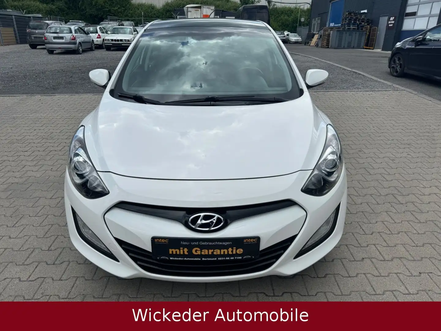 Hyundai i30 Trend/Panorama/Tüv Neu/Top Pflege/erst 44000 Bianco - 2