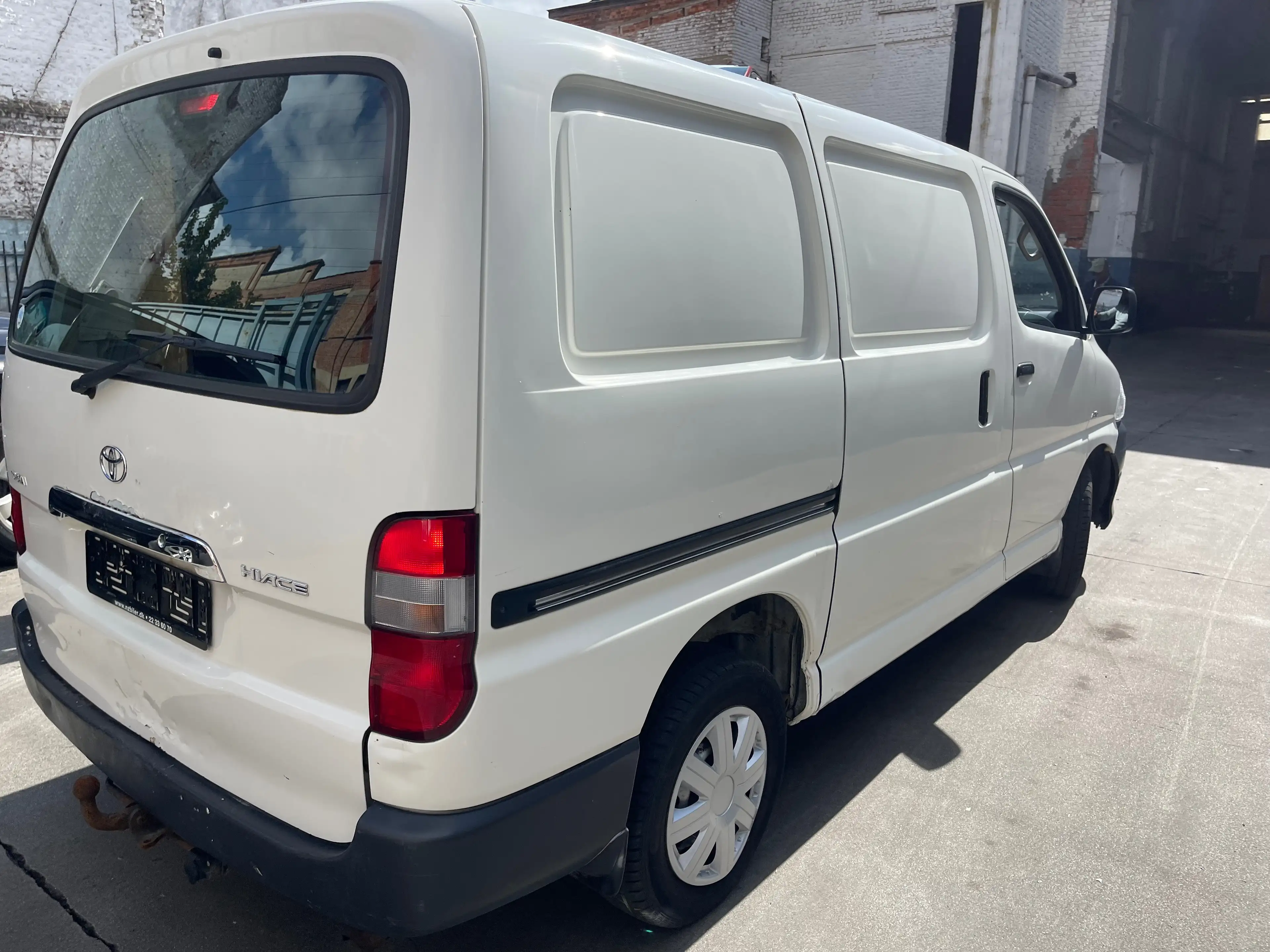 Toyota Hiace 2.5 Turbo D-4D SX — photo 5
