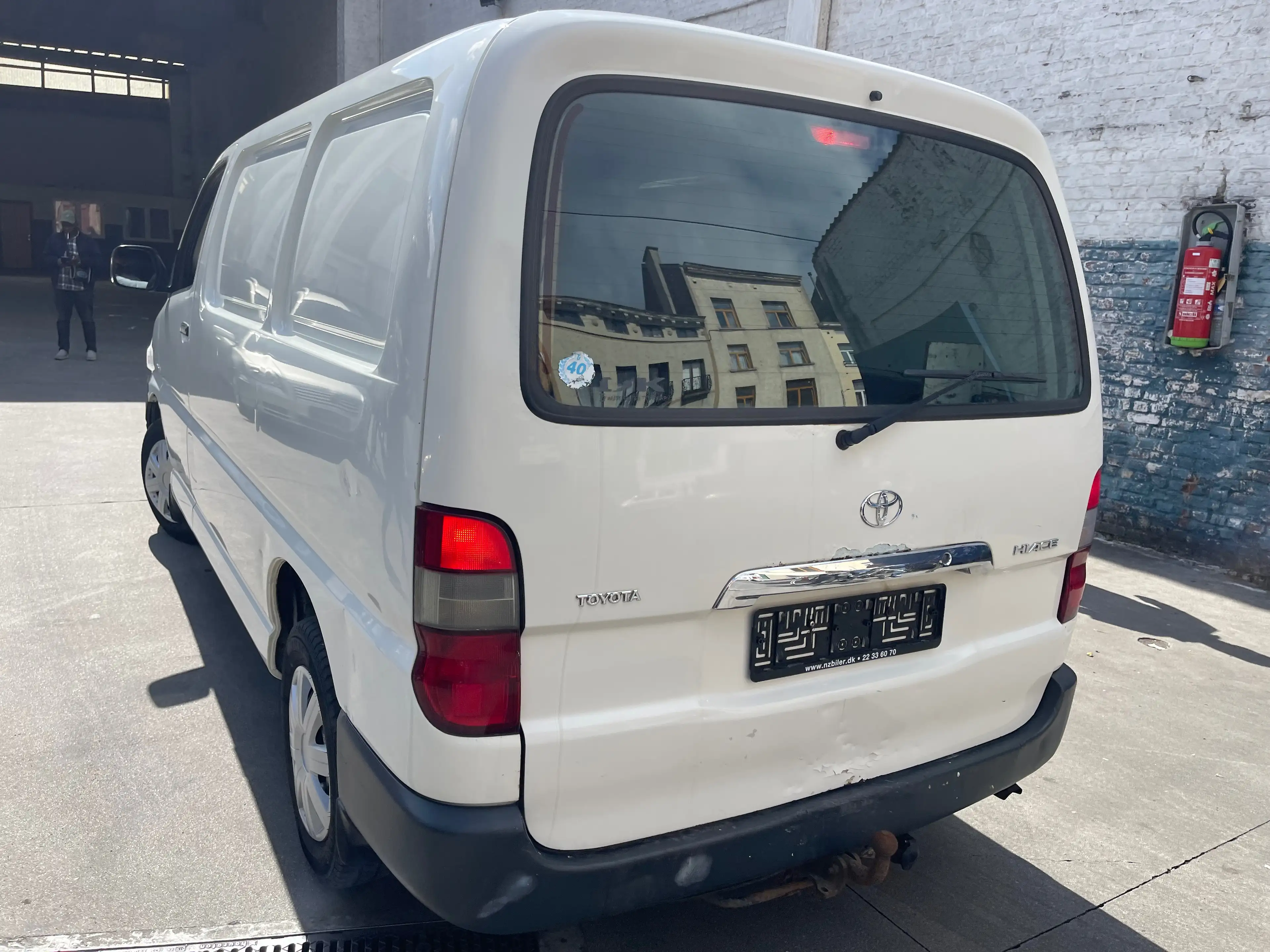 Toyota Hiace 2.5 Turbo D-4D SX — photo 3