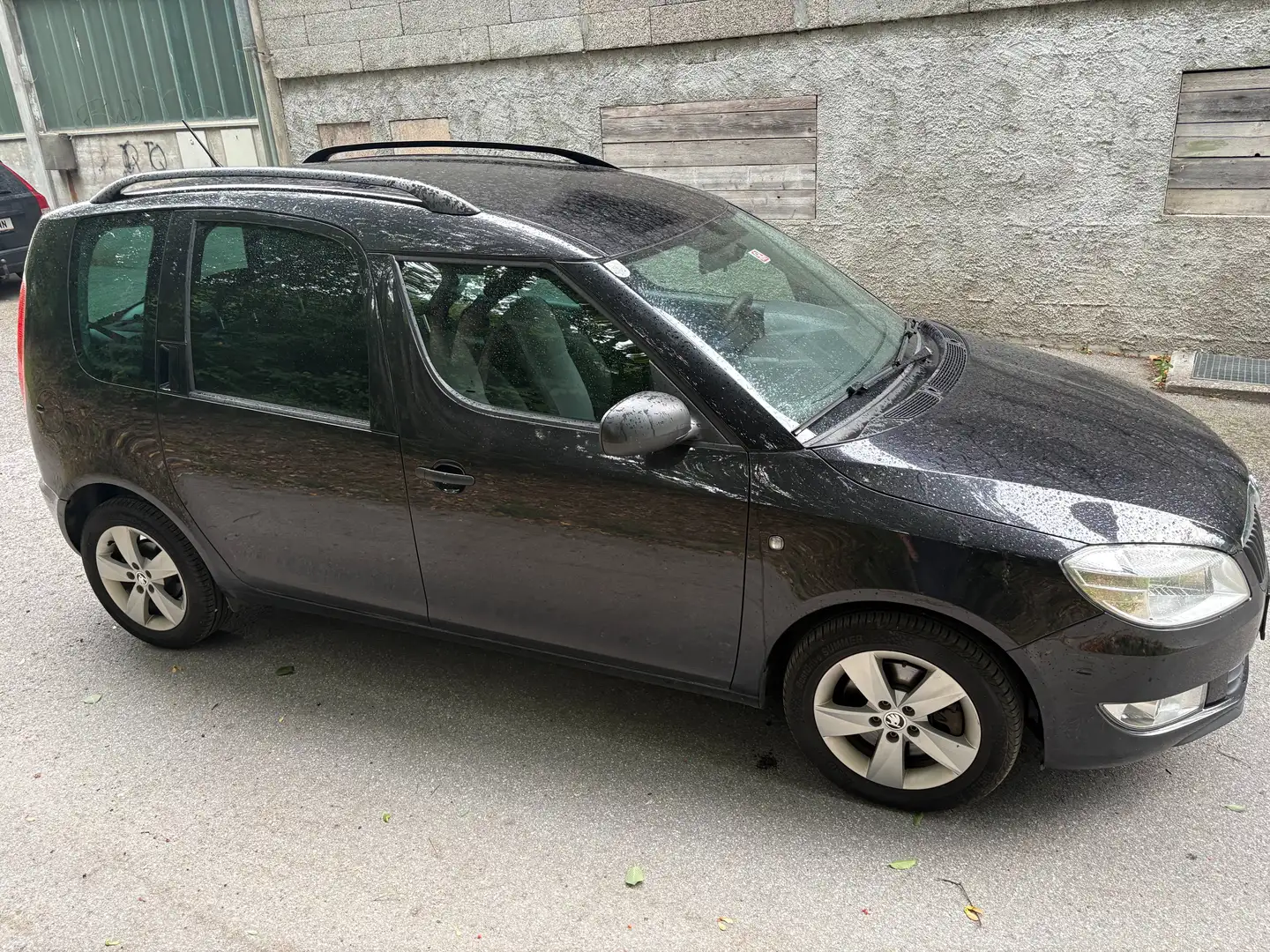 Skoda Roomster Active Plus Edition Schwarz - 2