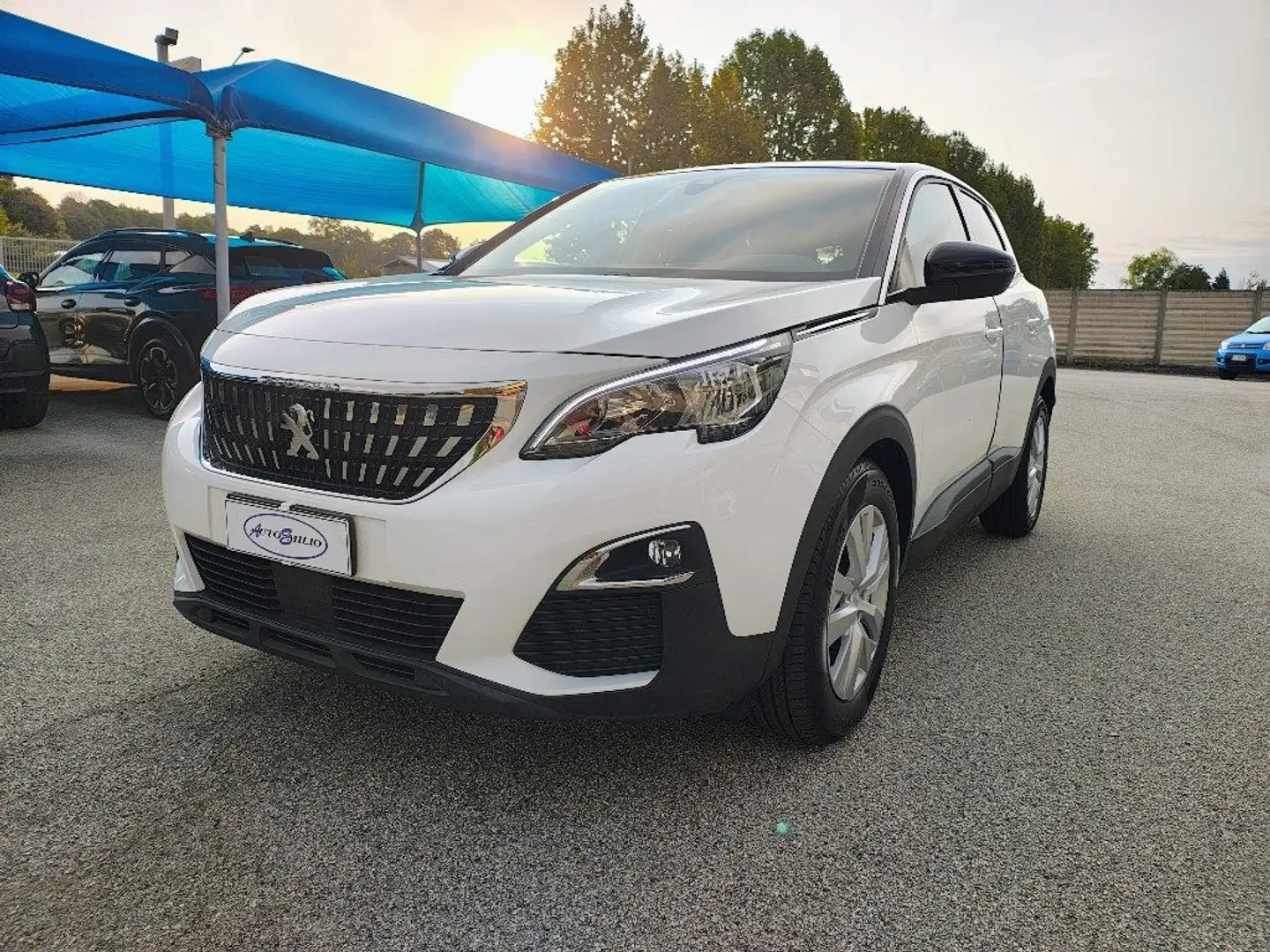 Peugeot 3008 BlueHDi 130 S&S Business Blanc - 2