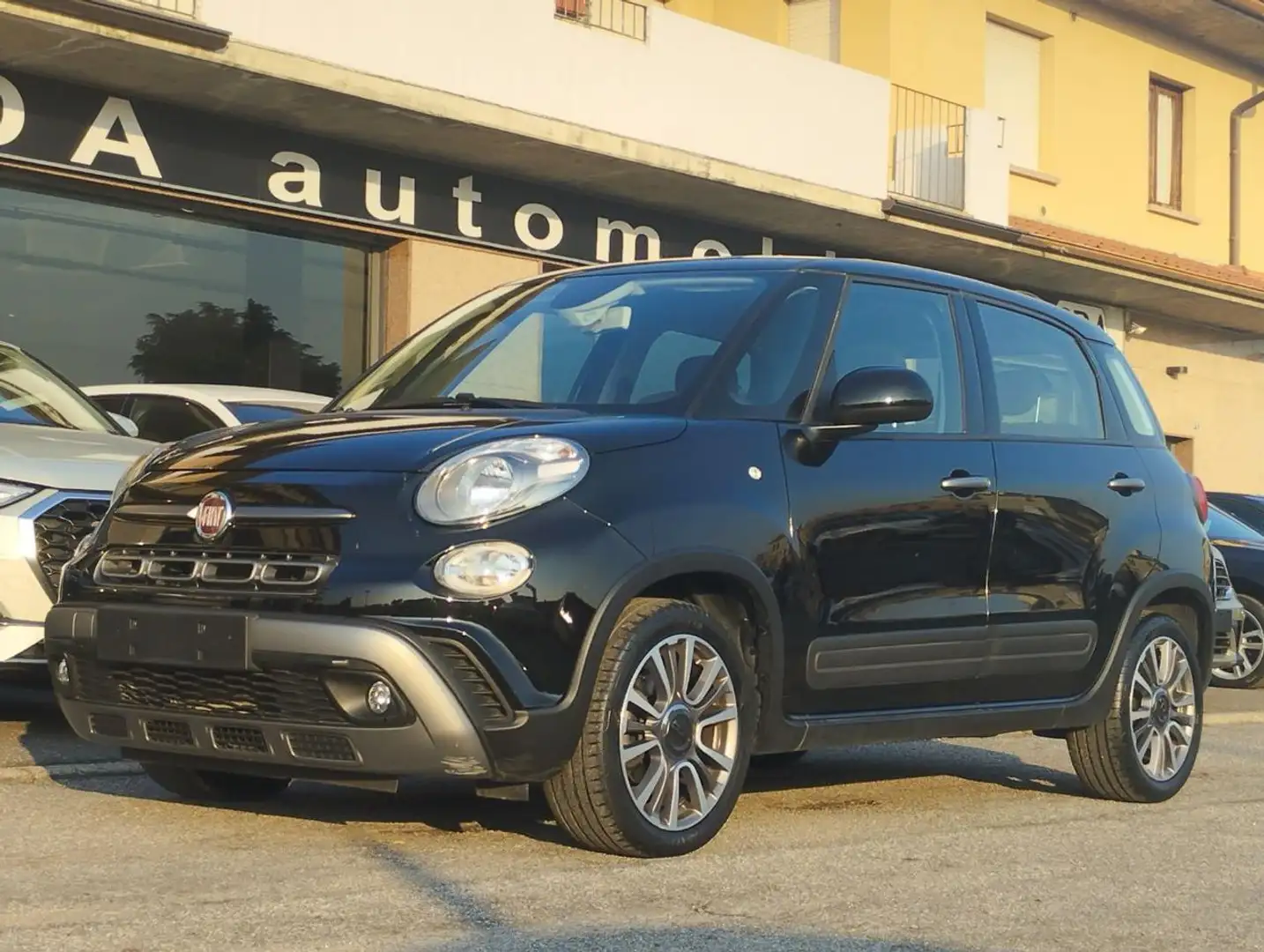 Fiat 500L 1.4 95CV Cross NAVI-CARPLAY-ANDROID *PROMO* Noir - 1