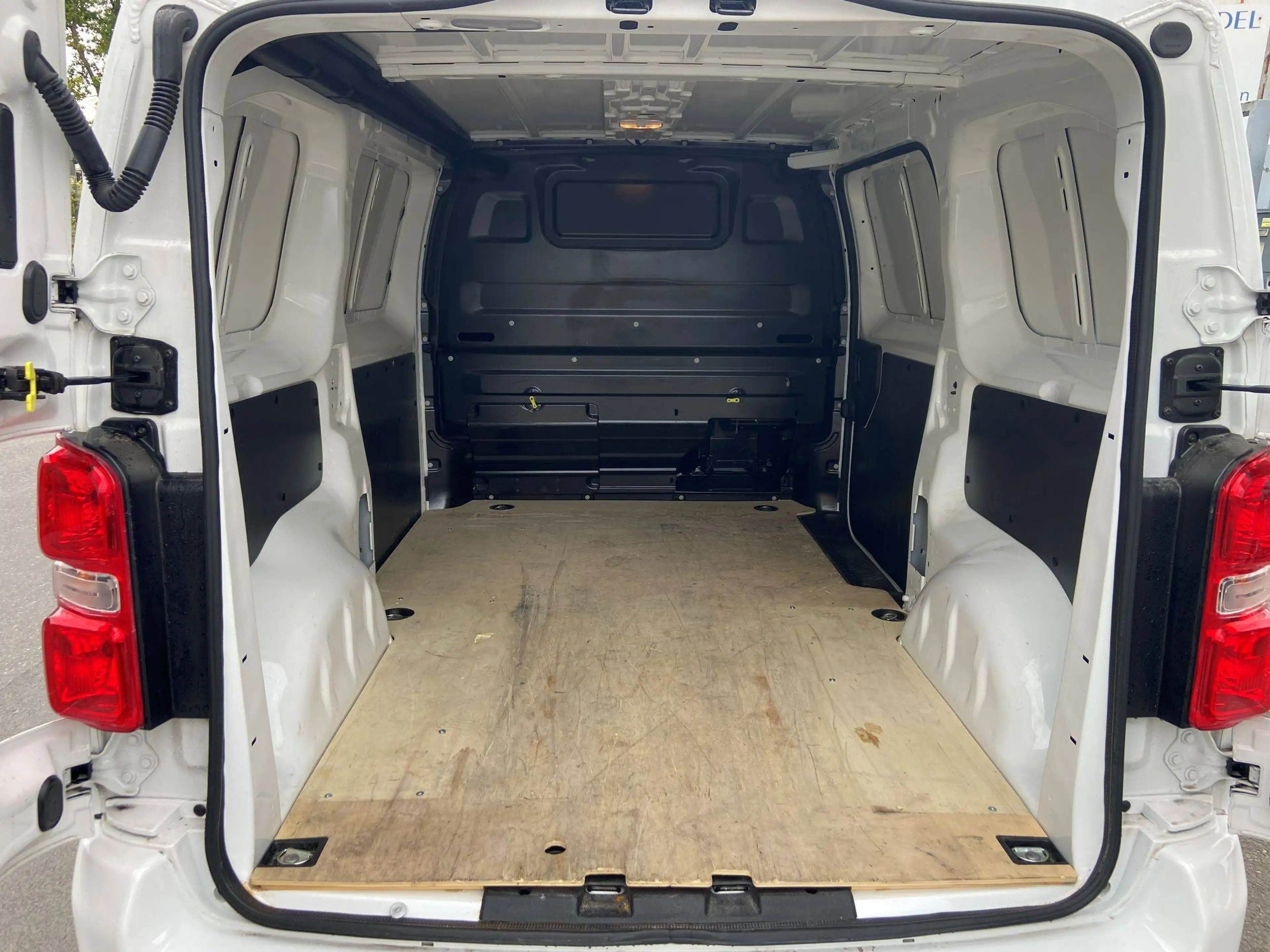 Fiat Scudo L2 SX Klimaanlage / Rückfahrkamera / USB / Nettopreis : 17.500 Euro — photo 7