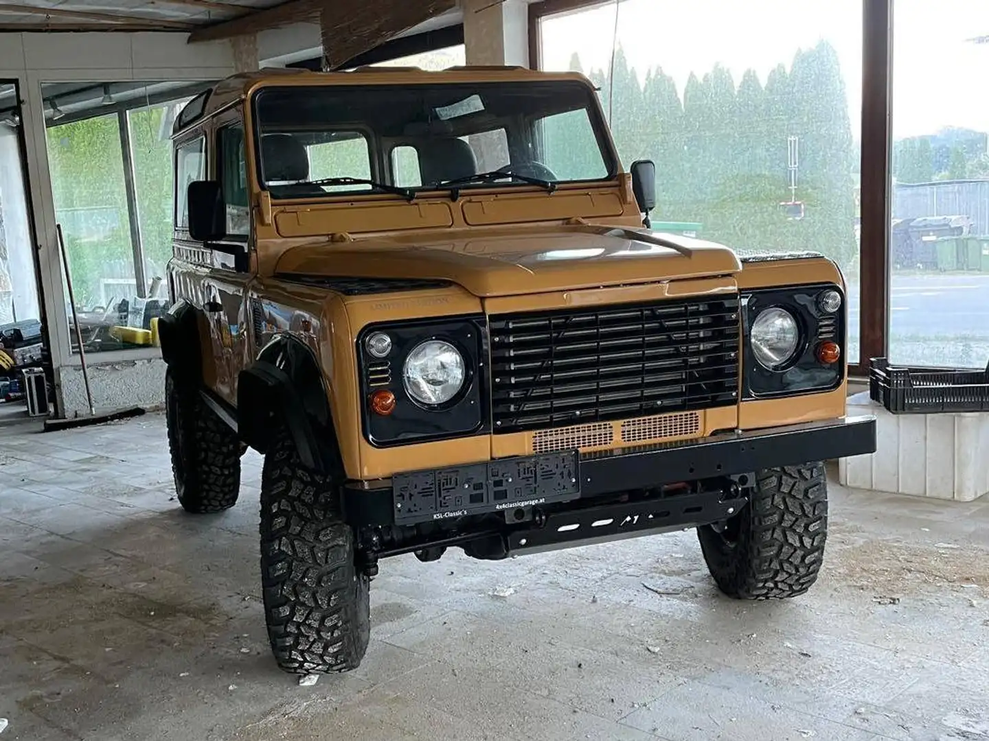 Land Rover Defender Defender 90" Station Wagon 2,5 TD Gelb - 1