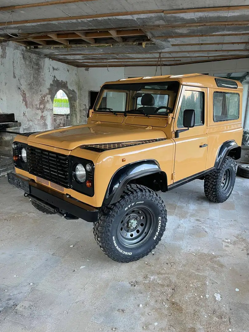 Land Rover Defender Defender 90" Station Wagon 2,5 TD Gelb - 2