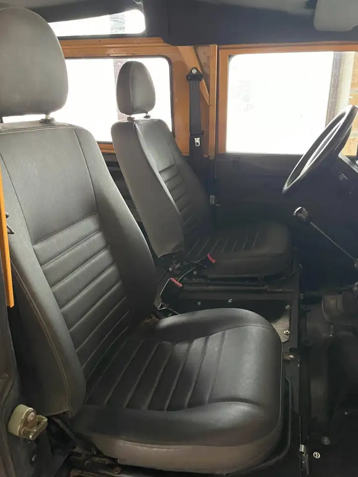 Land Rover Defender 90" Station Wagon 2,5 TD, foto 4