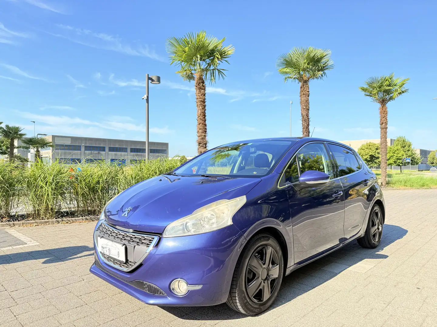 Peugeot 208 5p 1.6 e-hdi 8v Allure s&s 115cv - 1