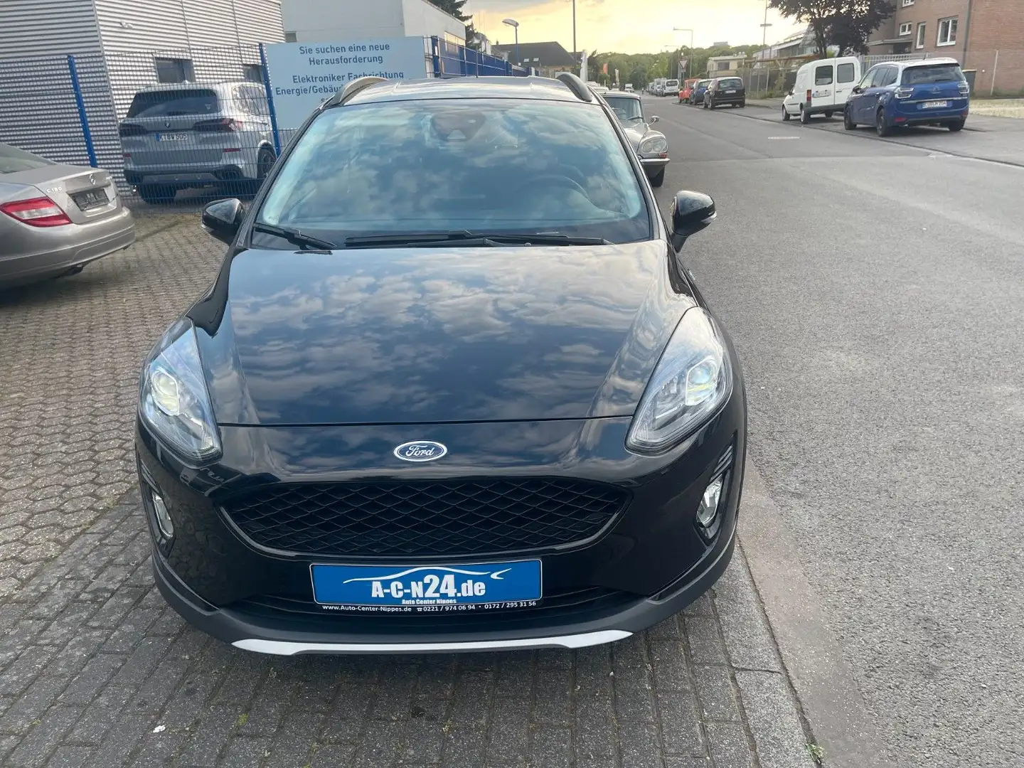 Ford Fiesta Active Klima LED Navi Lenkradheizung Alu Noir - 2