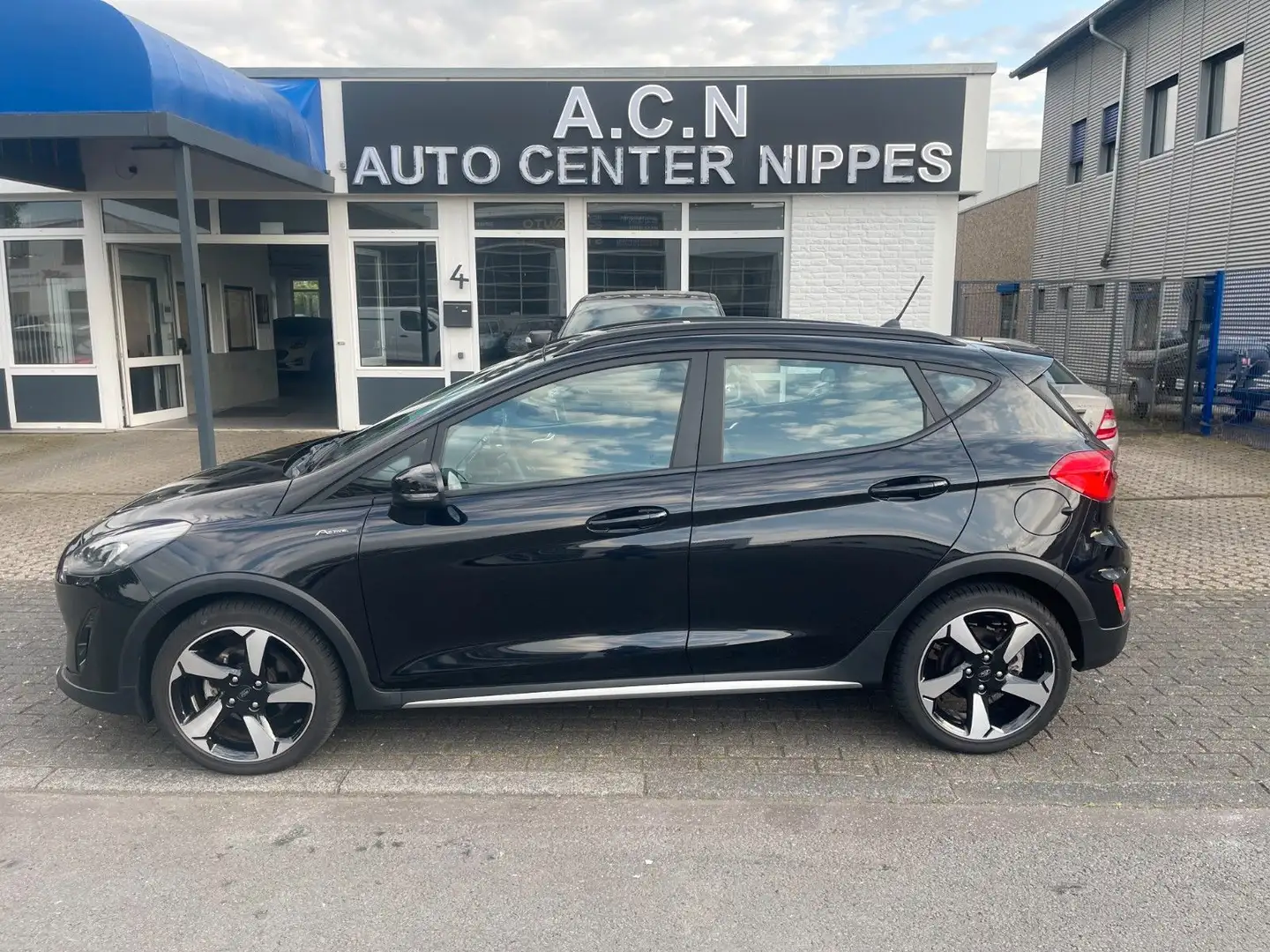 Ford Fiesta Active Klima LED Navi Lenkradheizung Alu Noir - 1