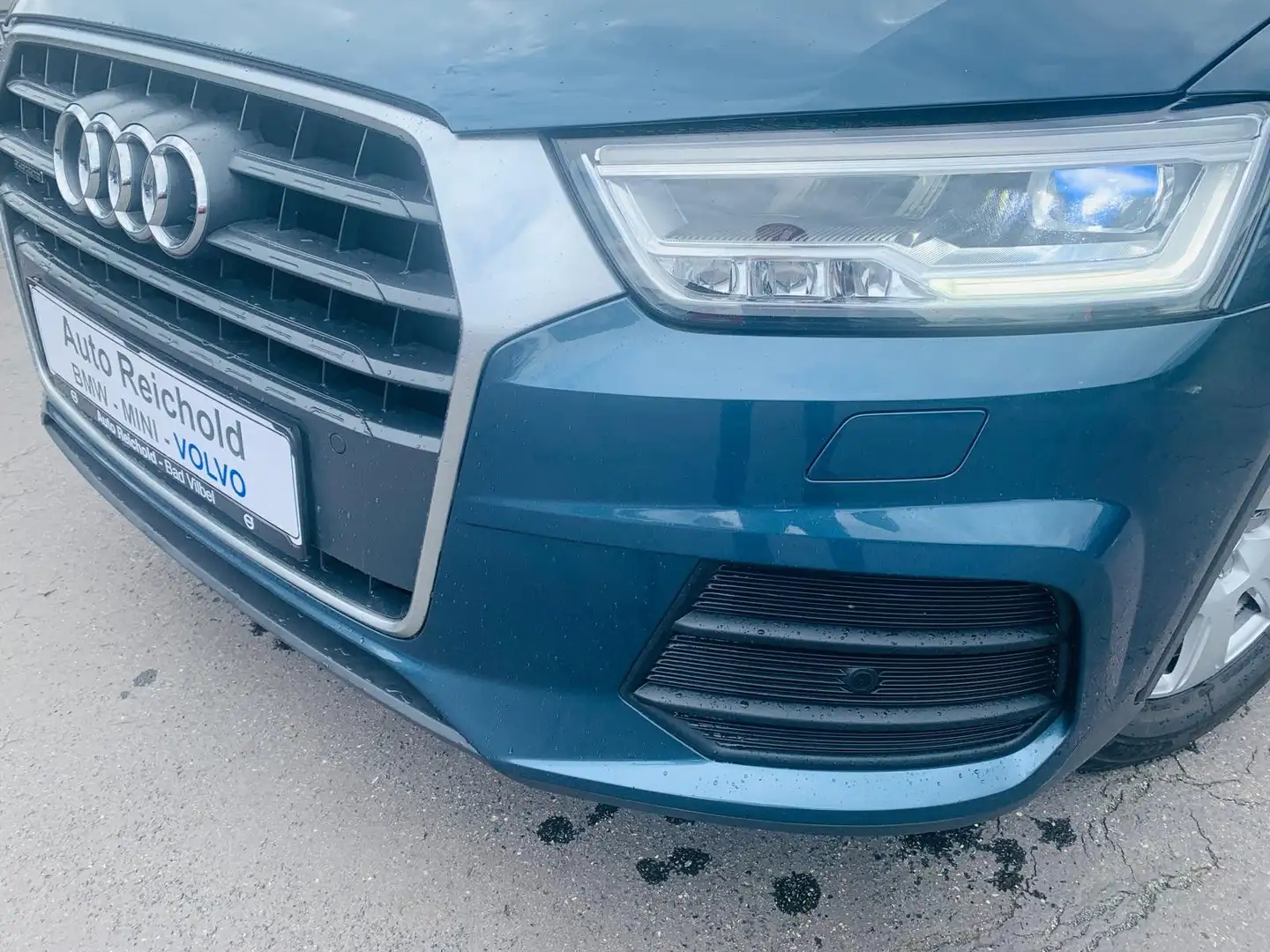 Audi Q3 2.0 TFSI quattro S tronic Pano LED Navi Sitzh Blau - 2