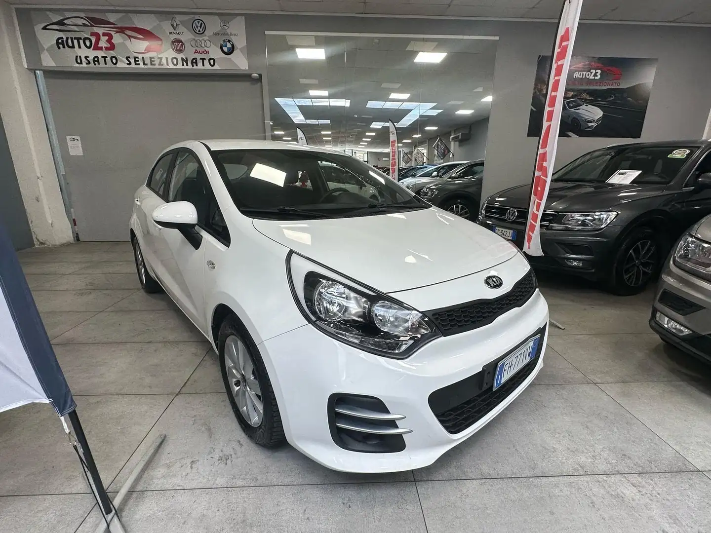 Kia Rio 5p 1.1 crdi Active Style Pack E6 Bianco - 2
