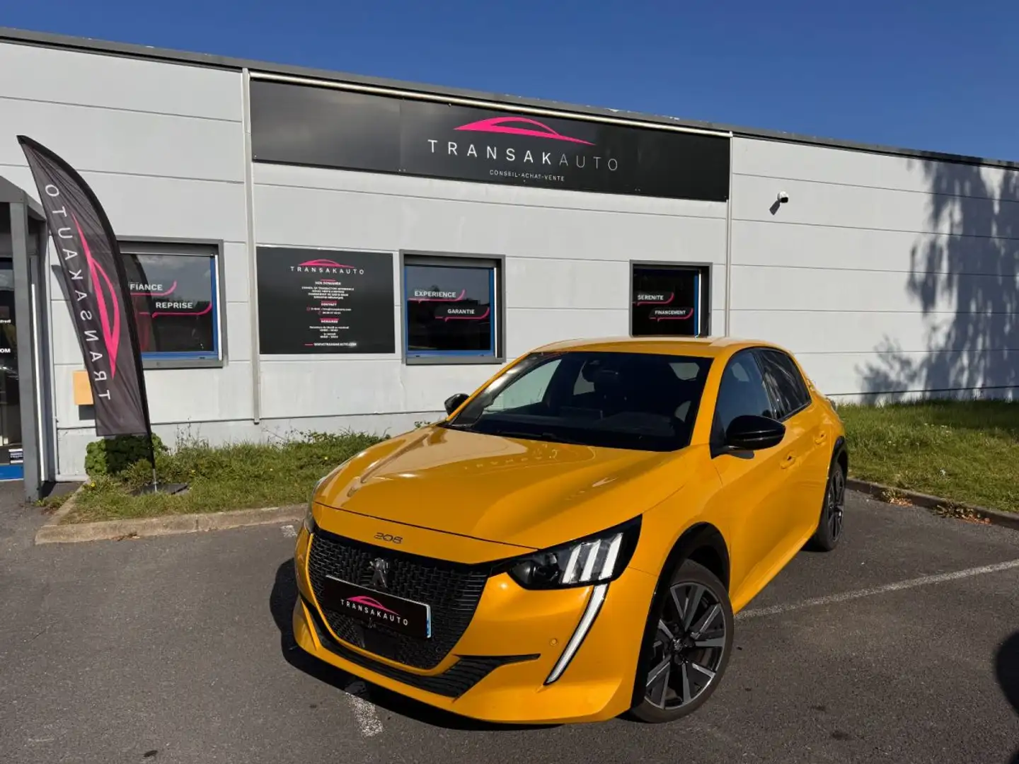 Peugeot 208 PureTech 100 SS EAT8 GT Line Jaune - 1