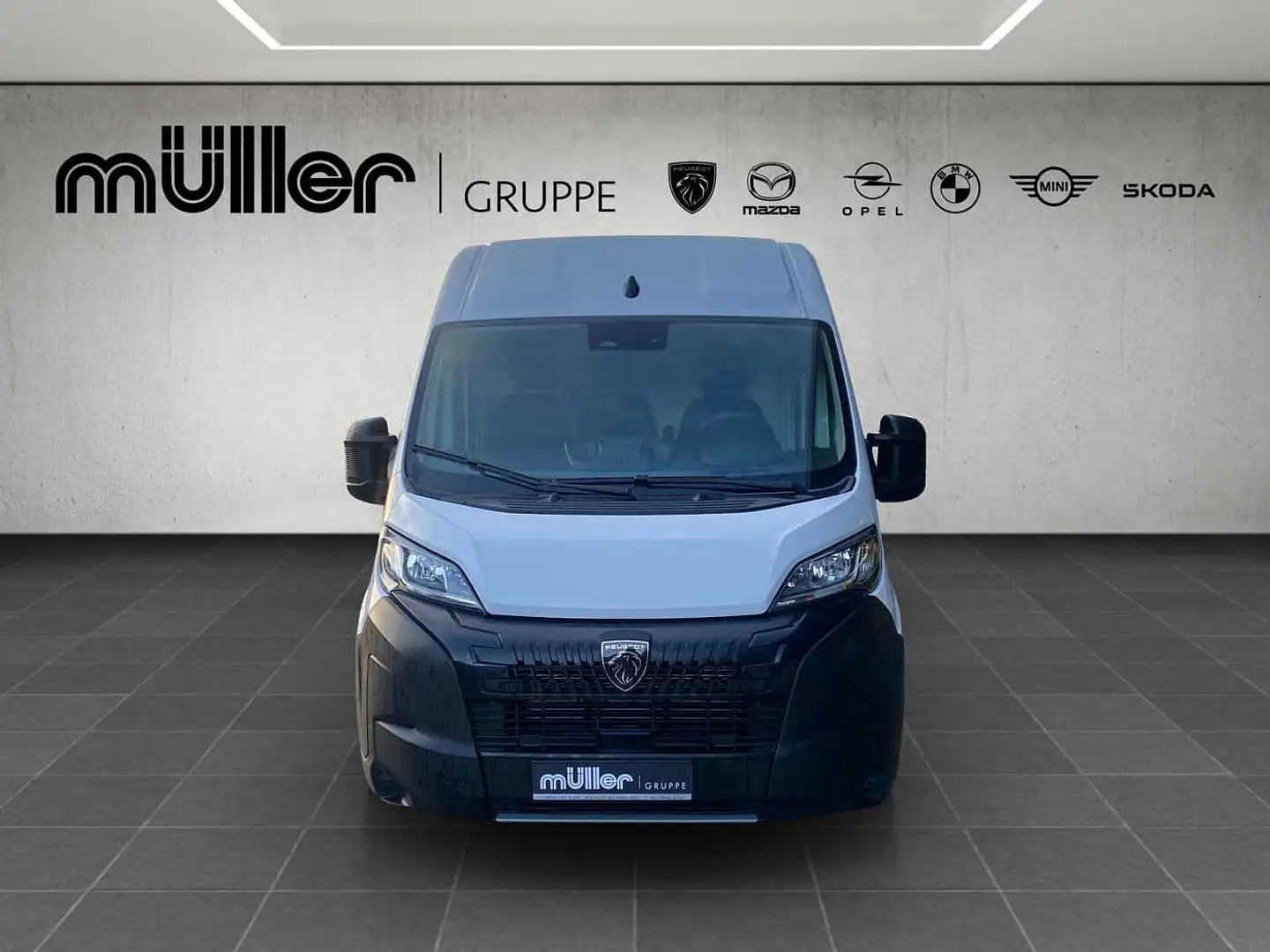 Peugeot Boxer 335 BlueHDi 2.2 140 L2H2 Weiß - 1