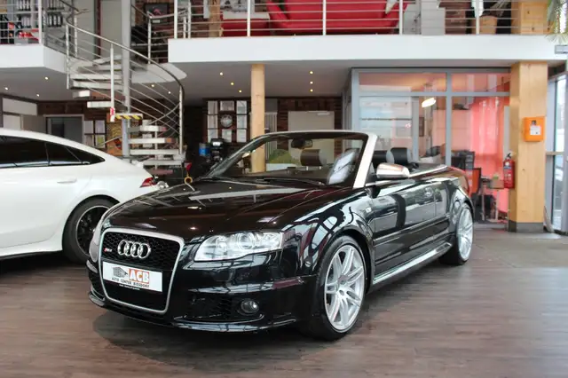 Audi RS4 Cabrio 4.2 V8 qu. Carbon BOSE 280 km/h BRD