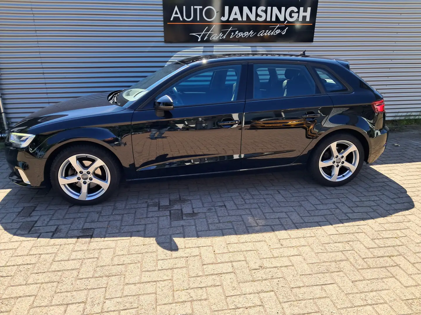 Audi A3 Sportback 30 TFSI Sport Lease Edition Automaat! | Zwart - 2