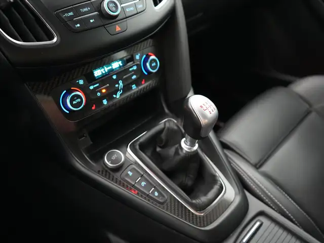 Ford Focus view 28