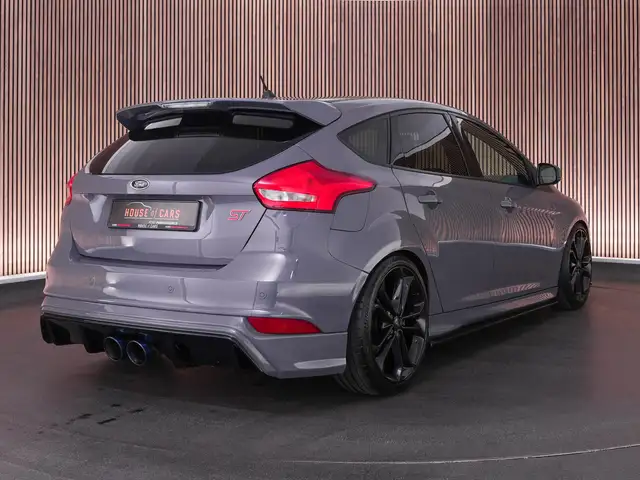 Ford Focus view 2