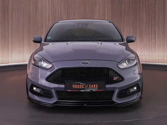 Ford Focus view 6