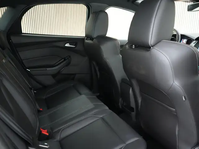 Ford Focus view 29