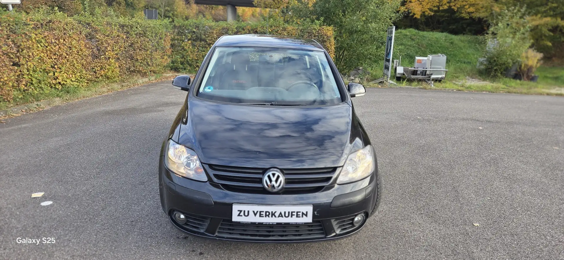 Volkswagen Golf Plus 1.6 Goal TÜV NEUE 10/2027 Schwarz - 1