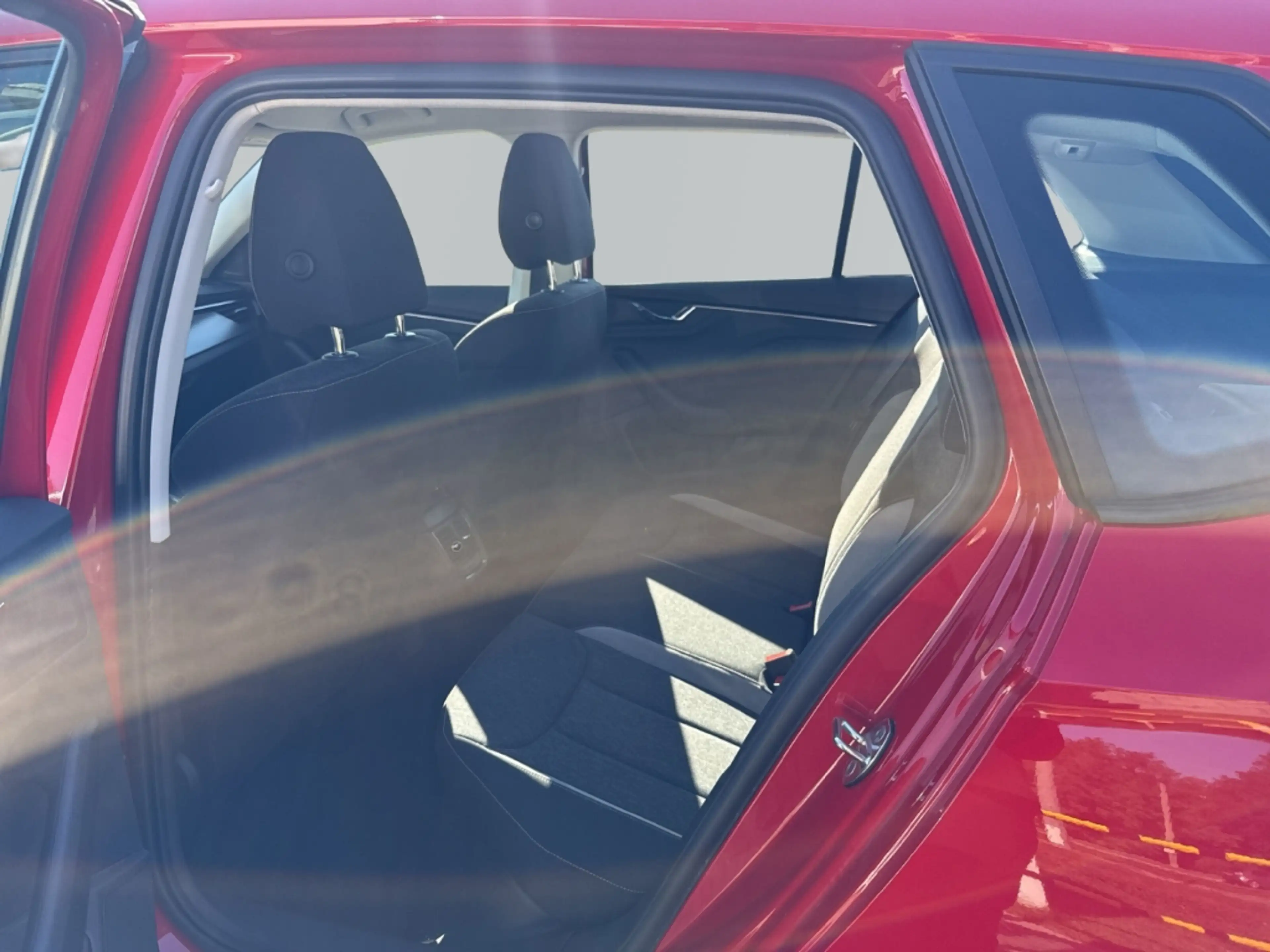Skoda Kamiq Style 1.0 TSI DSG LED Navi SHZ ACC PDCv+h Klima — photo 9