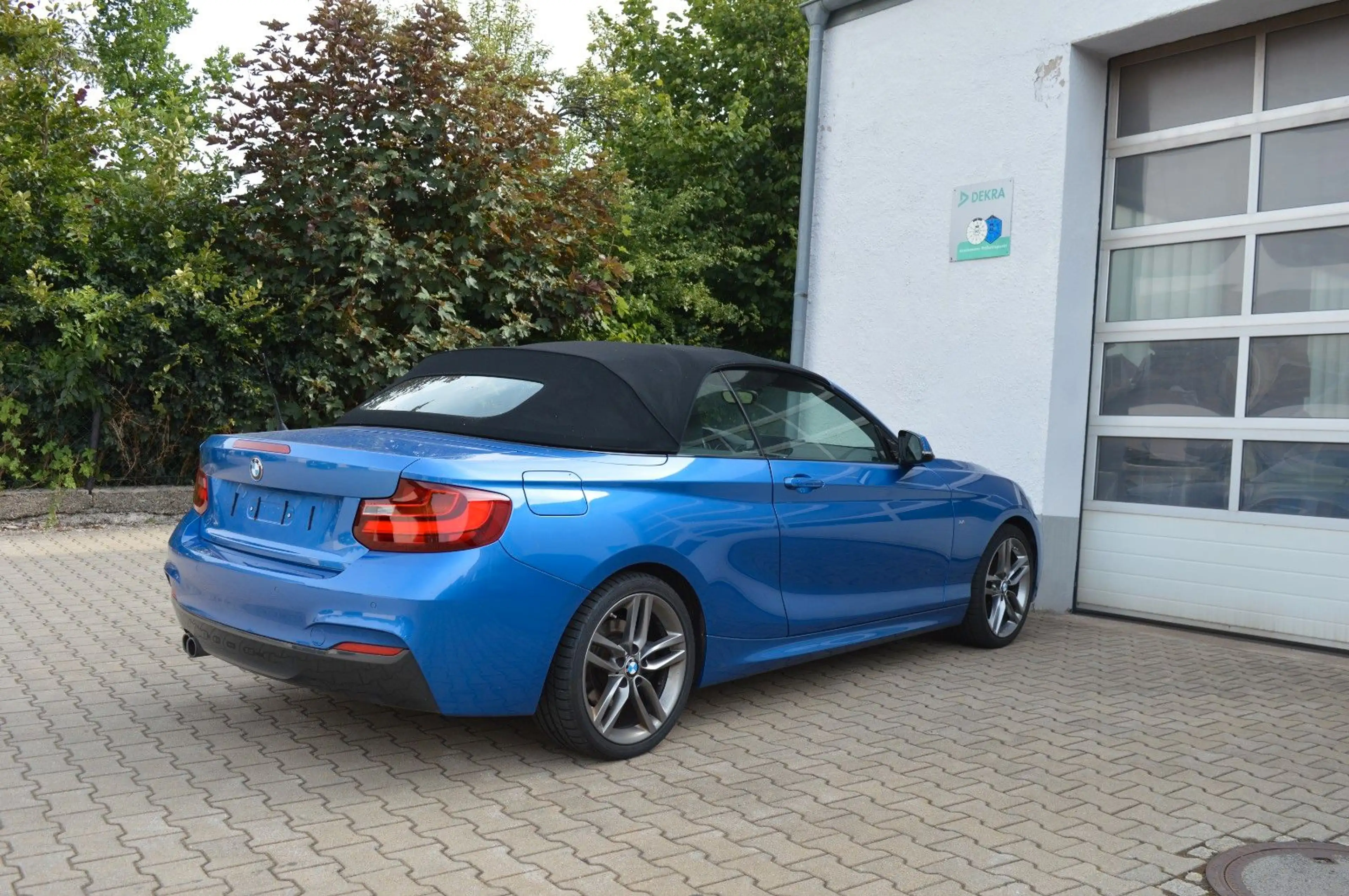 BMW 220 Baureihe 2 Cabrio 220 d — photo 7