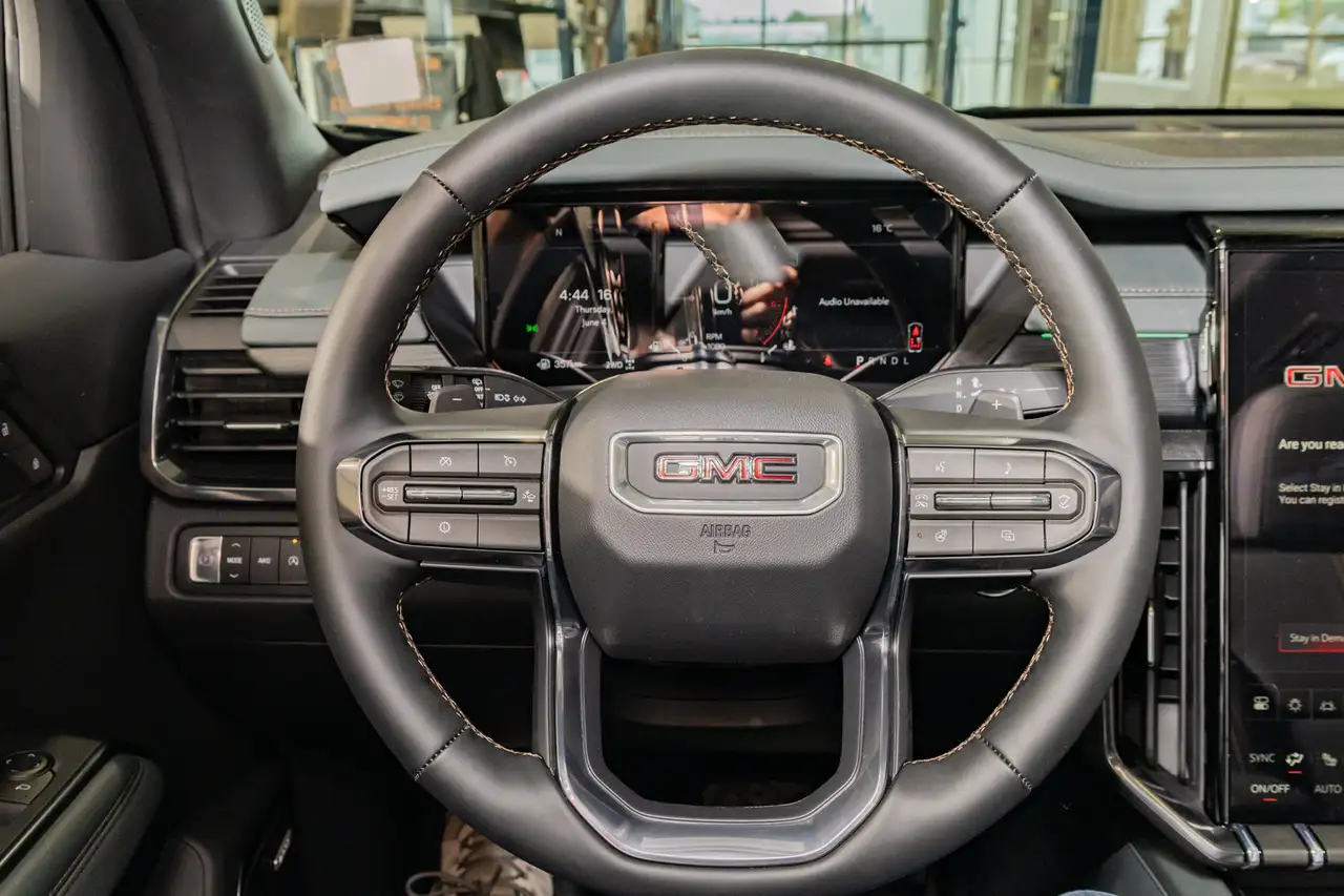 GMC Acadia снимка GMC Acadia