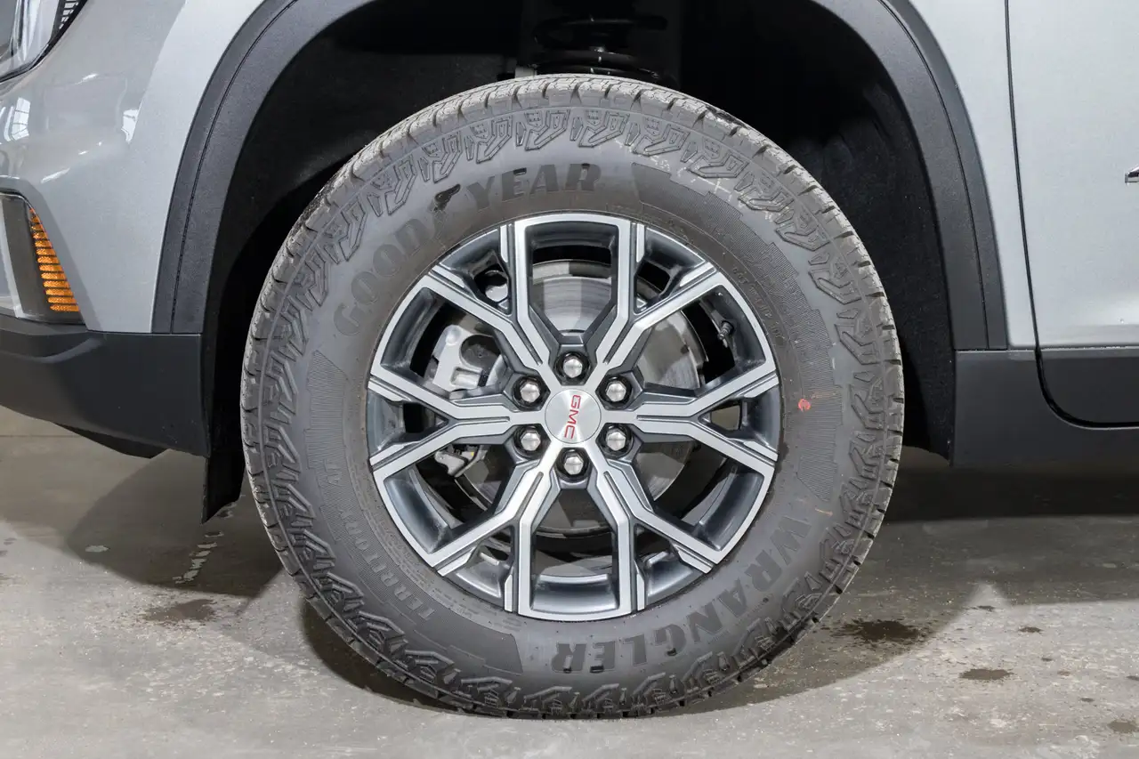 GMC Acadia снимка GMC Acadia