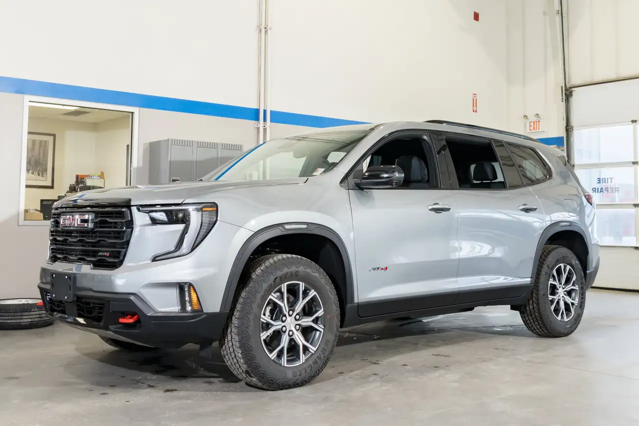 GMC Acadia снимка GMC Acadia