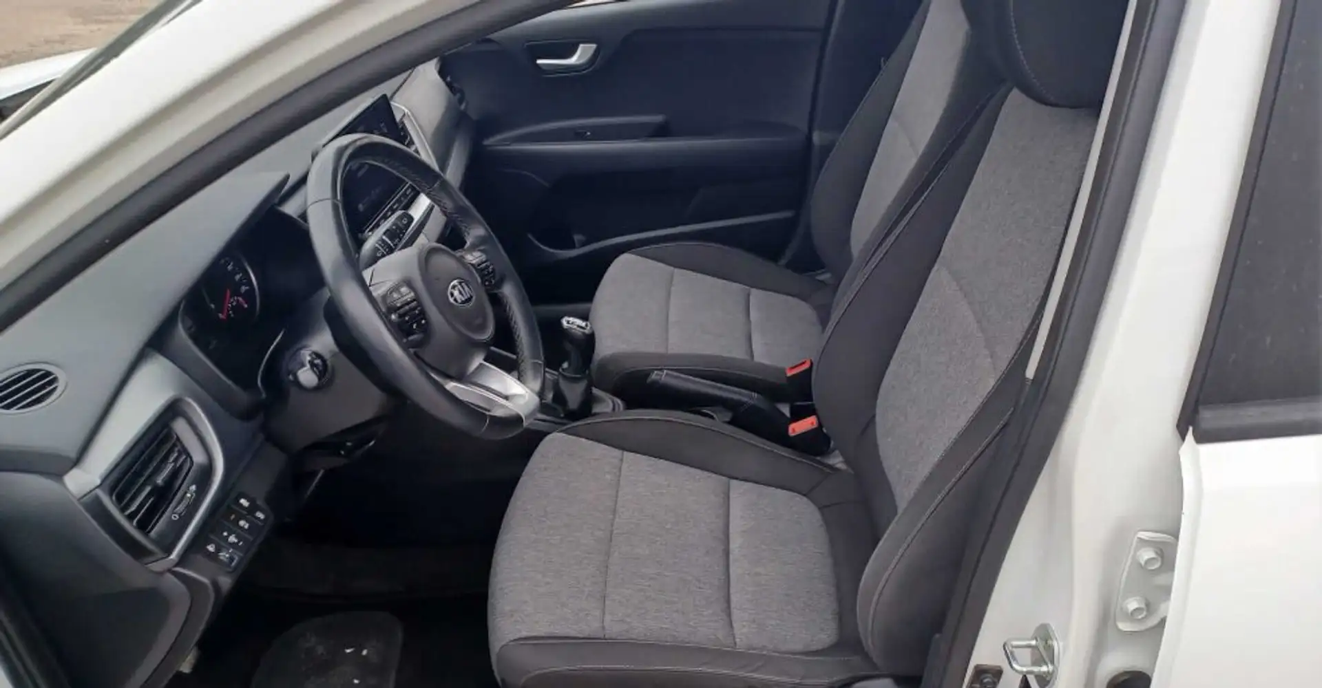Kia Stonic Stonic 1.2 DPi Concept Concept Blanco - 1