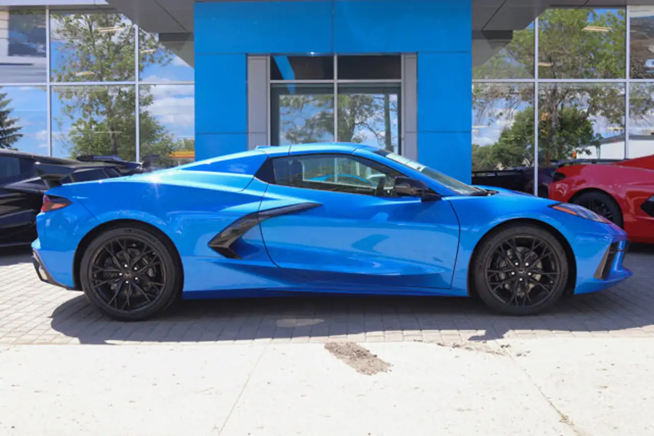 Chevrolet Corvette снимка Chevrolet Corvette