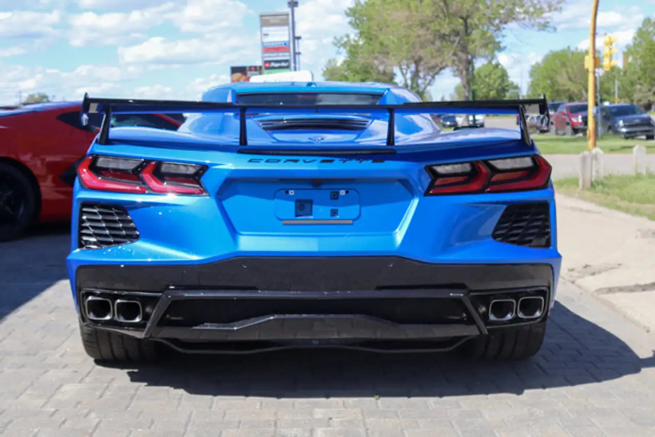 Chevrolet Corvette снимка Chevrolet Corvette