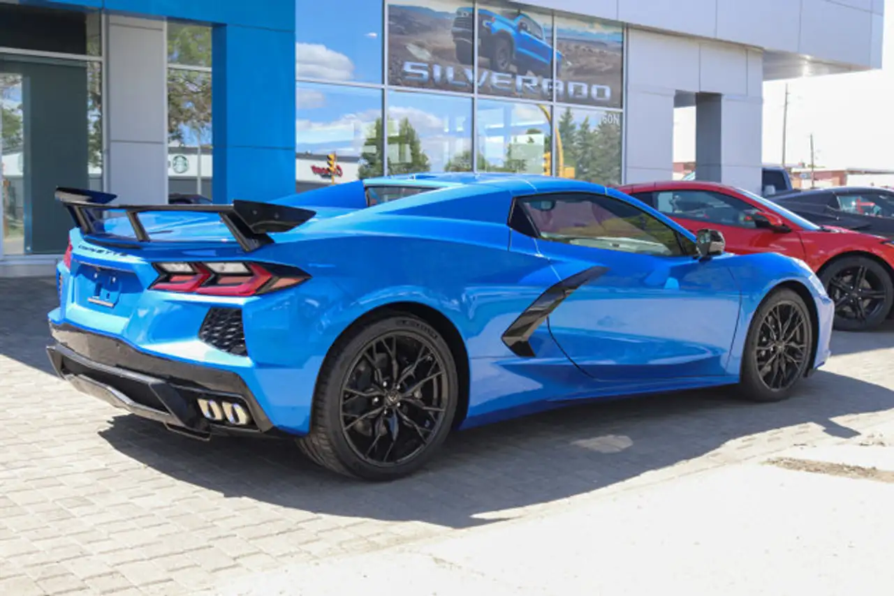 Chevrolet Corvette снимка Chevrolet Corvette