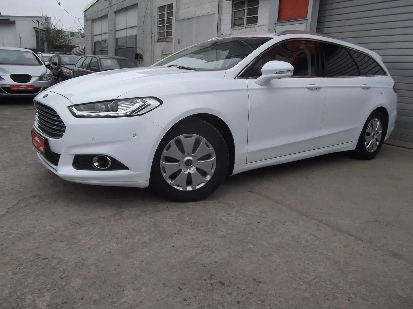Ford Mondeo Turnier 2,0i Titanium Autom, Navi, LED Weiß - 1