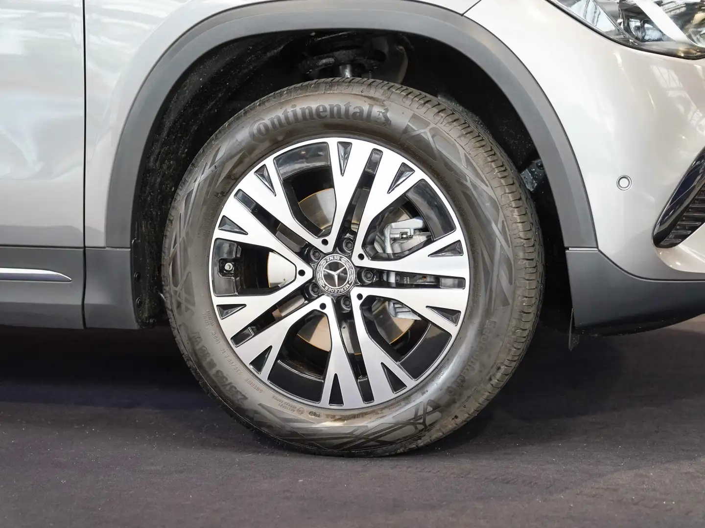 Mercedes-Benz GLA 200 GLA 200 d Progressive Mopf MULTIBEAM DISTRO Pano Grau - 2