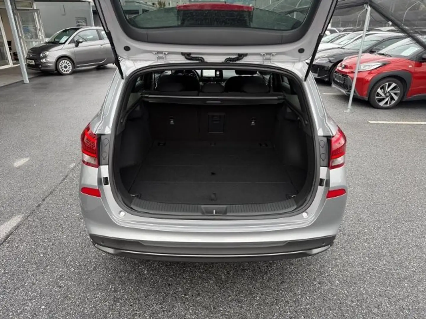 Hyundai i30 Kombi 1,5 TGDi DCT GL Silber - 2
