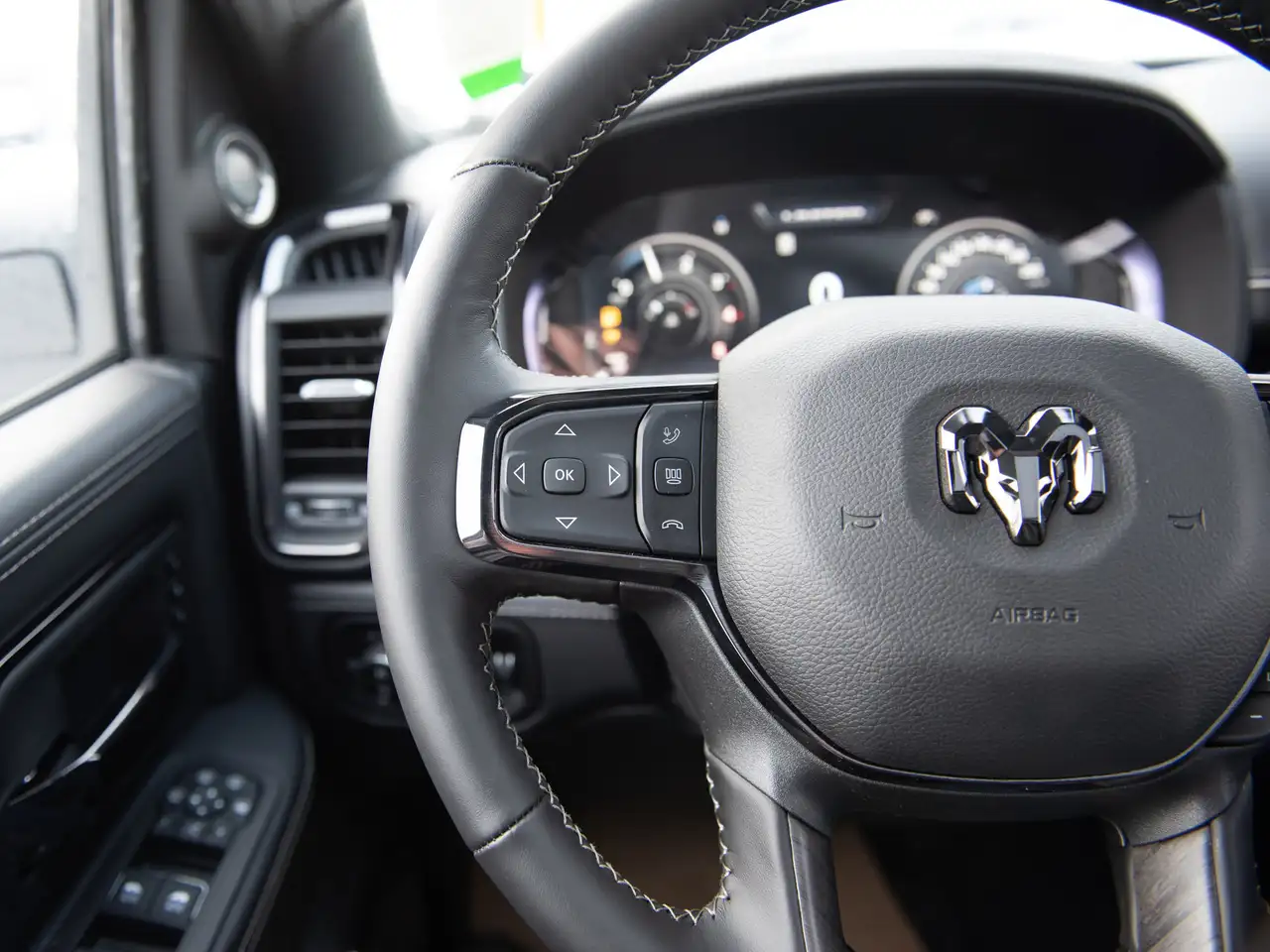 RAM 3500 снимка RAM 3500