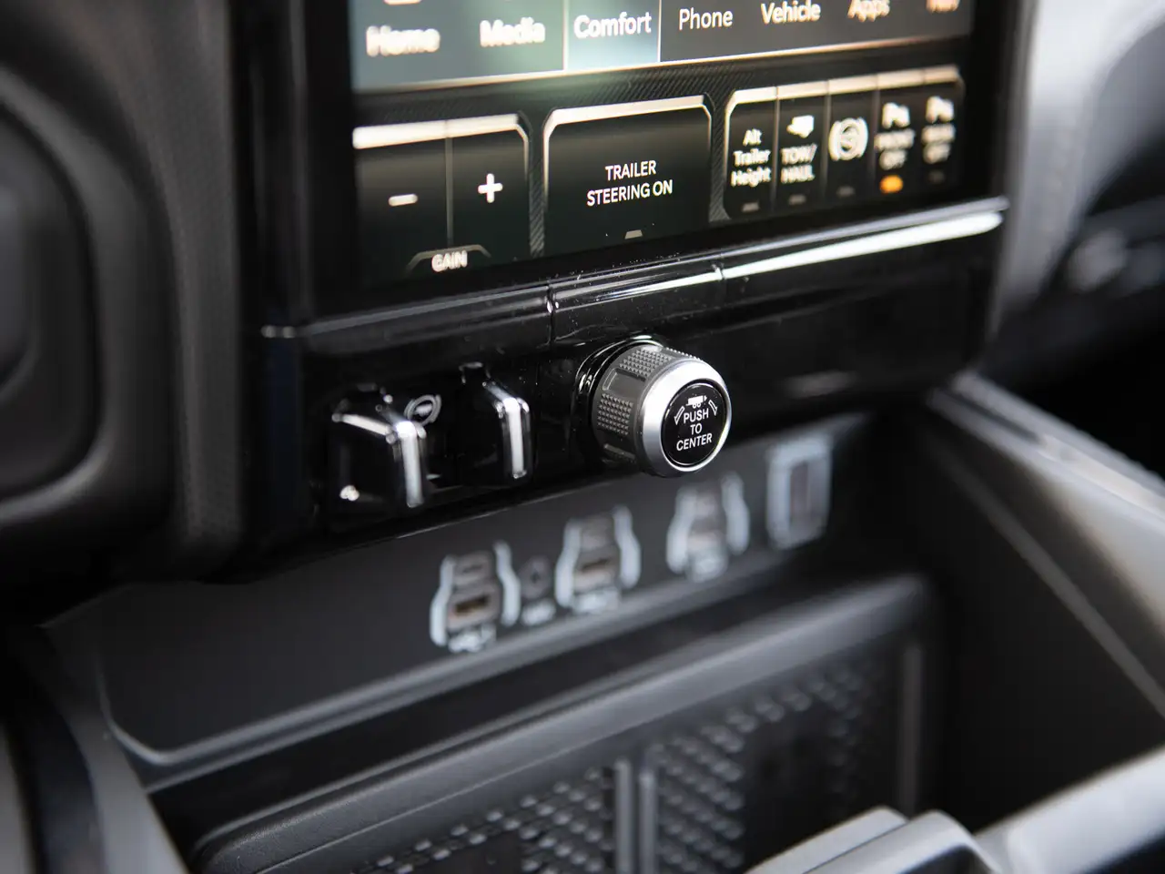 RAM 3500 снимка RAM 3500