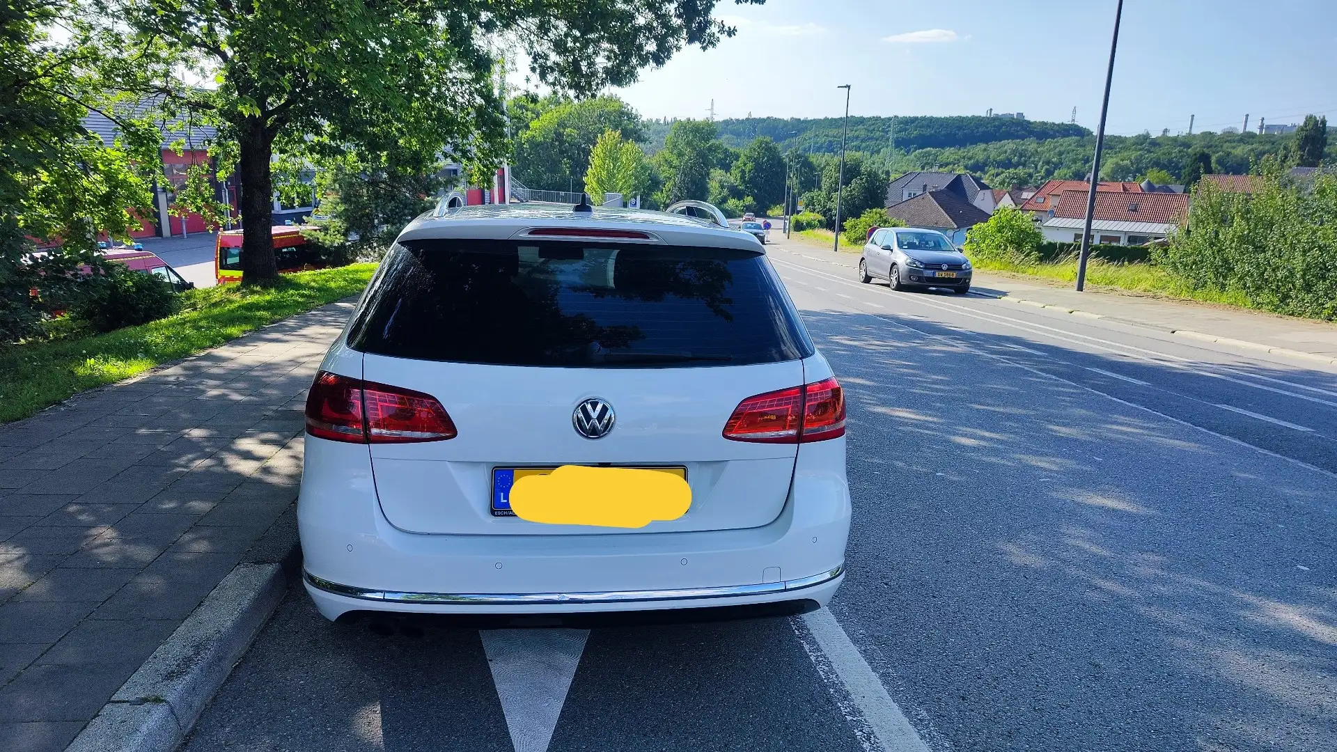 Volkswagen Passat Variant 2.0 TDI BlueMotion Technology R-Line - 2