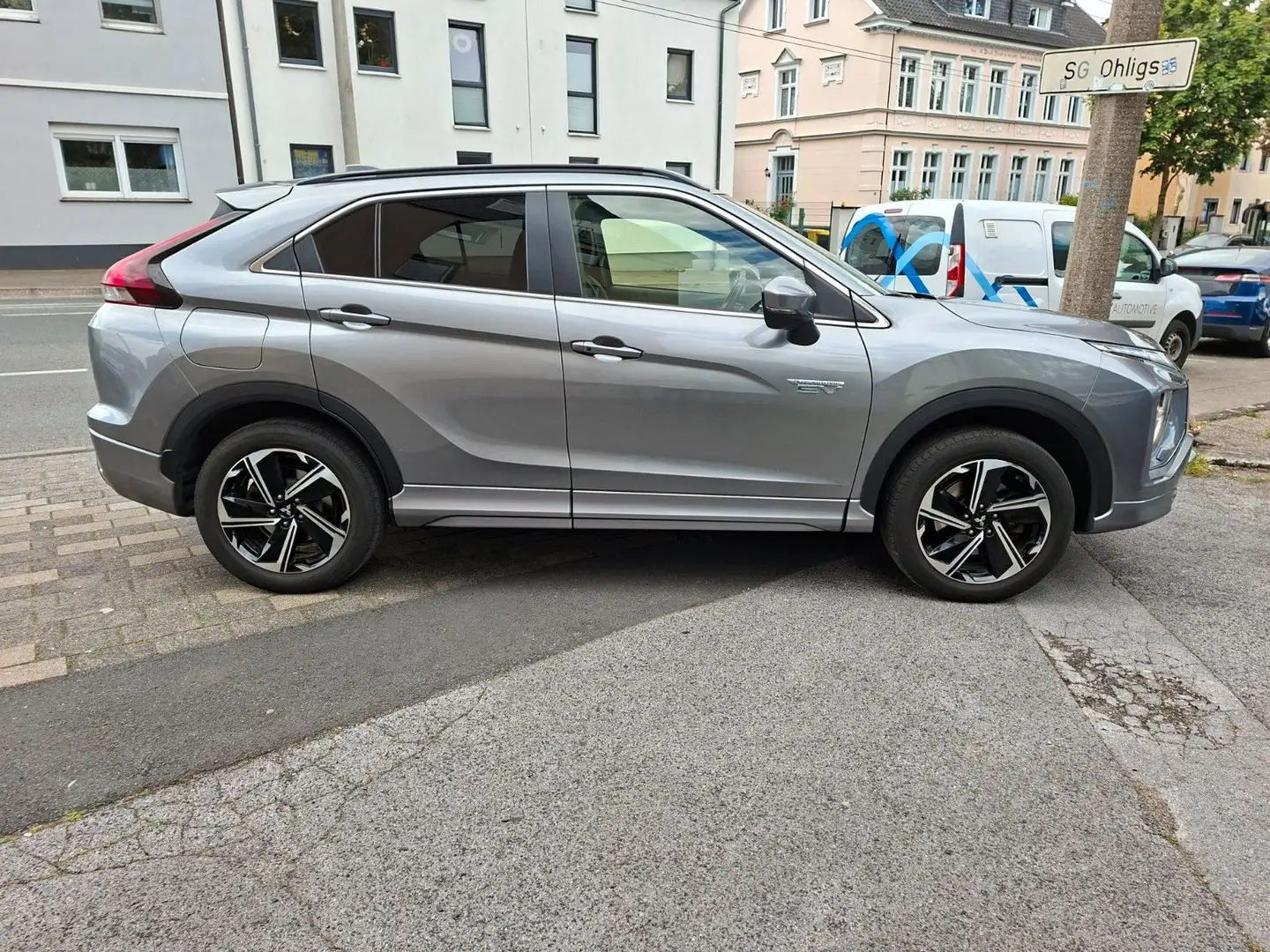 Mitsubishi Eclipse Cross Plus Select Black Hybrid 4WD Grau - 2